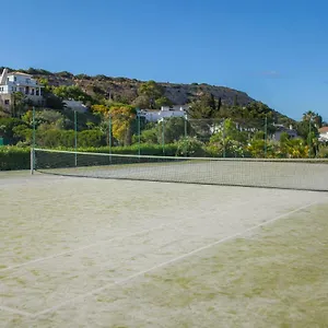 B27 - Luzbay 2 Bed Apartment